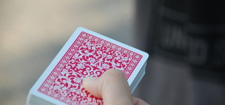 Comment jouer au jeu de carte solitaire ? 