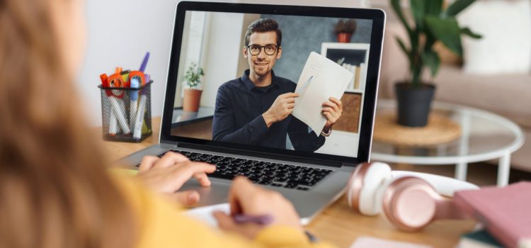 Les avantages des formations 100% en distanciel : apprenez à votre rythme, où que vous soyez