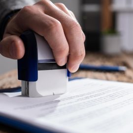 Tampon logo : comment créer un cachet personnalisé pour votre entreprise ?